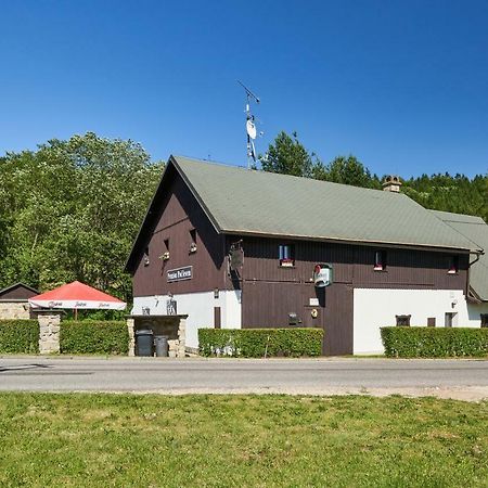 Hotel Penzion Pod Lesem Hodkovice Esterno foto