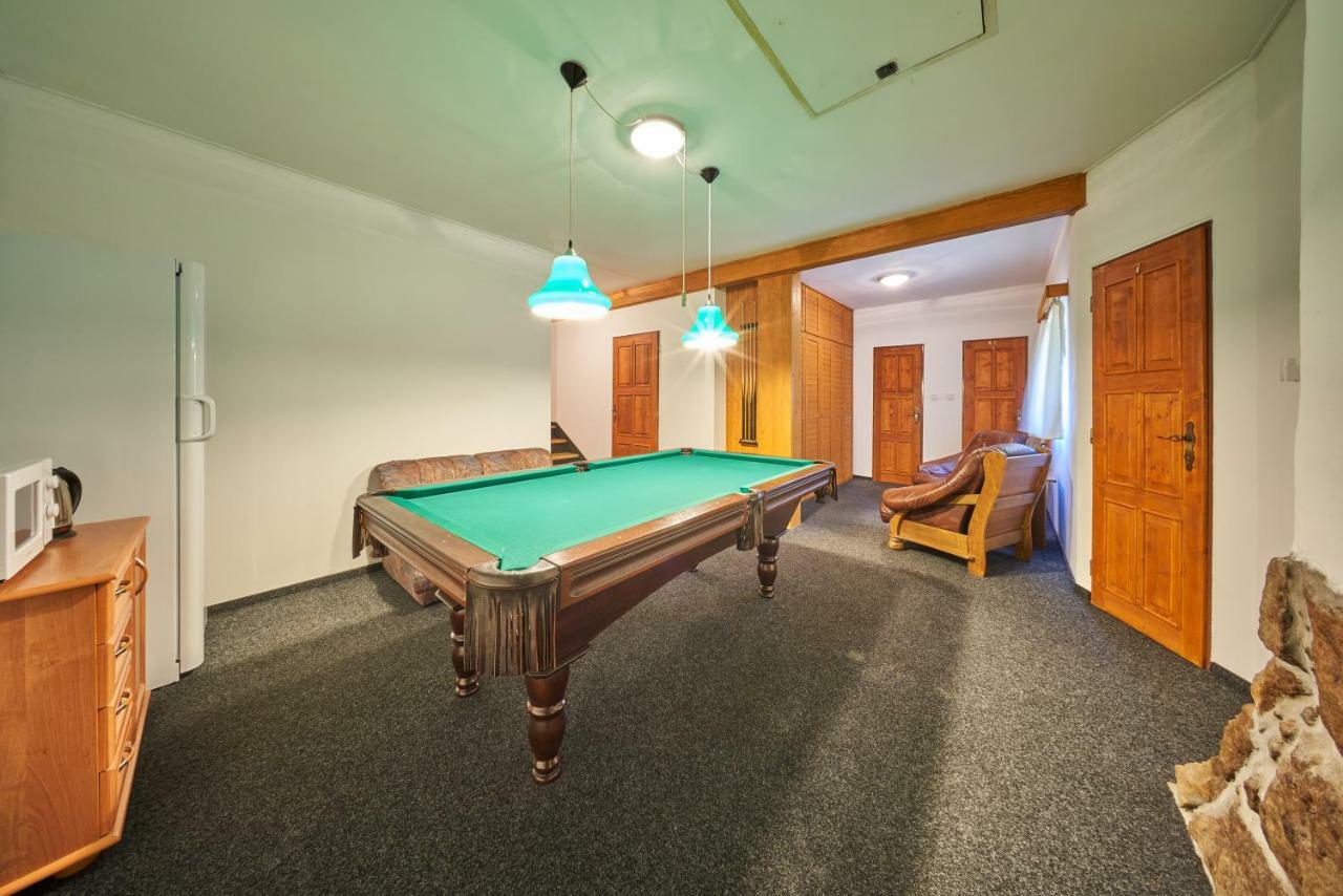 Hotel Penzion Pod Lesem Hodkovice Esterno foto